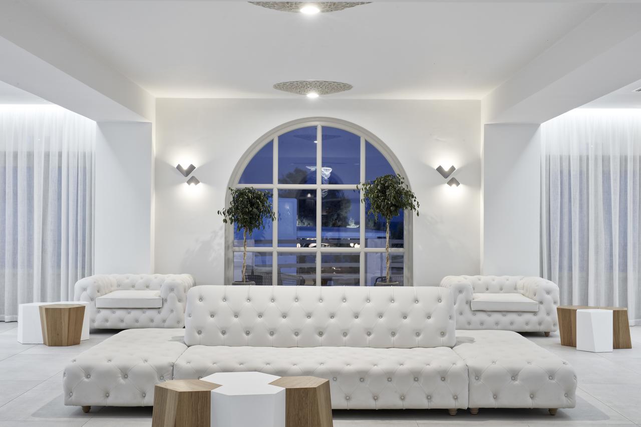 Costa Grand & 5* Kamari (Santorini)