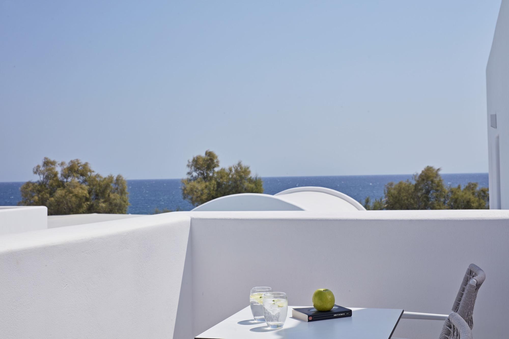 Resort Costa Grand & Kamári